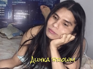 Allyka_browm